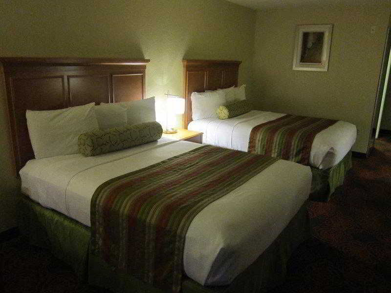 Western North Hotel 3*